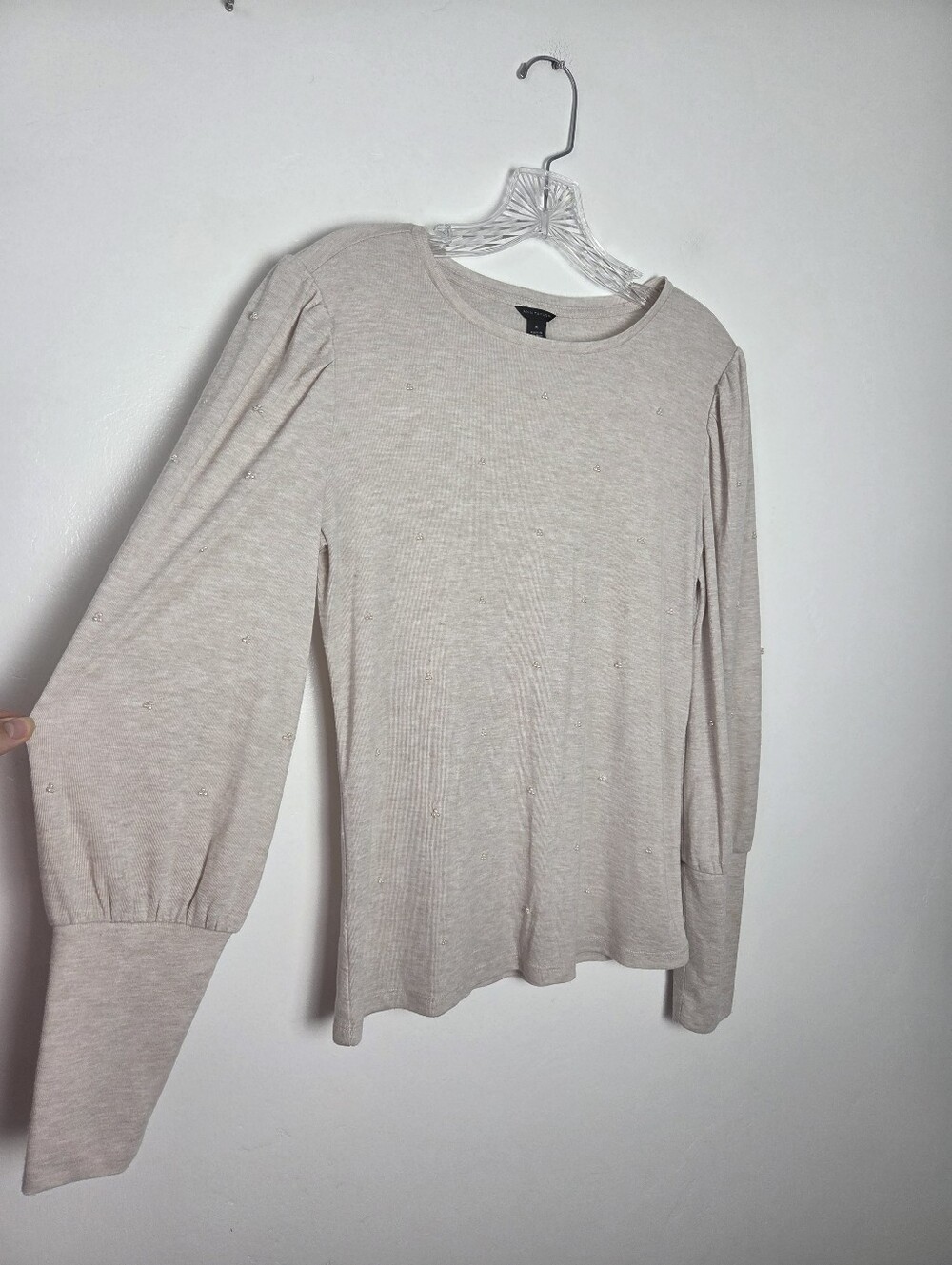 Ann Taylor Pearl Applique Sweater Knit Top Oatmeal Beige Neutral Puff Sleeve Med